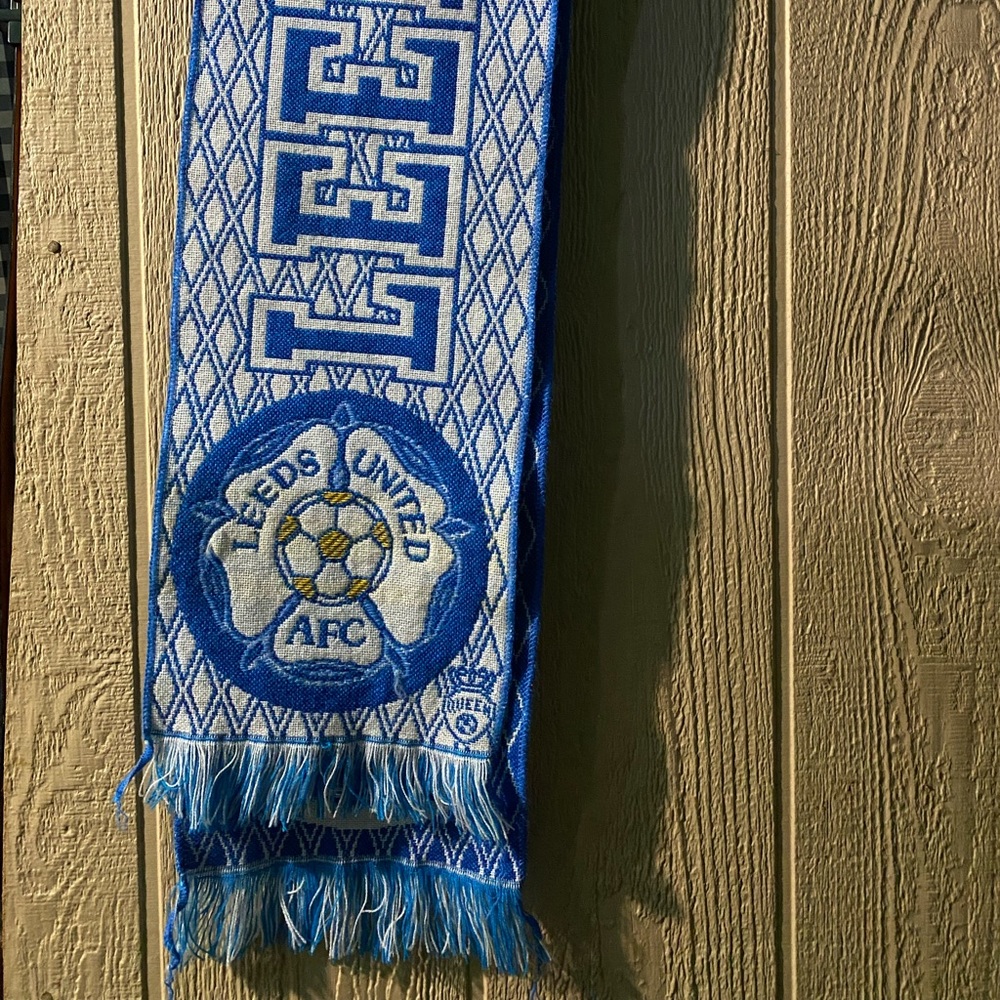 Leeds scarf